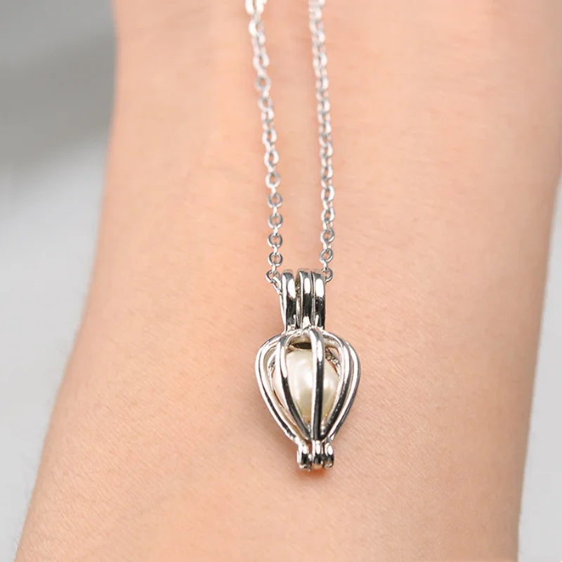 Open the Shell, Find Your Real Pearl ✨ – Surprise Necklace Gift Box