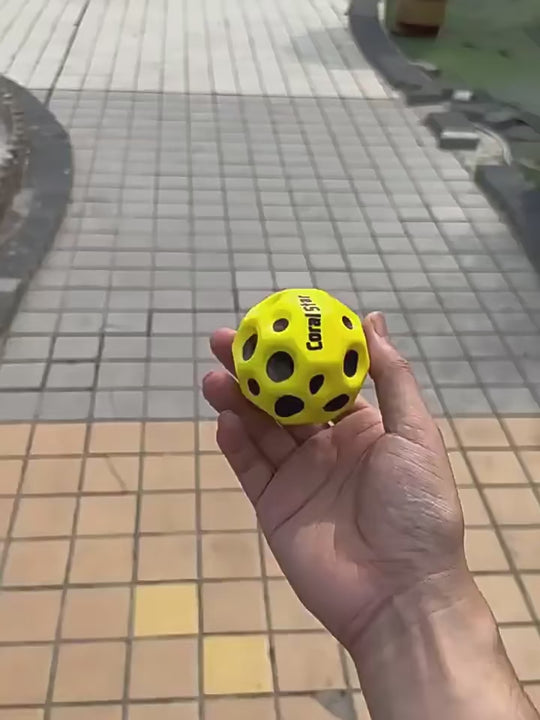 High Bouncing Moon Ball 🌙🏀 Gravity-Defying Fun!